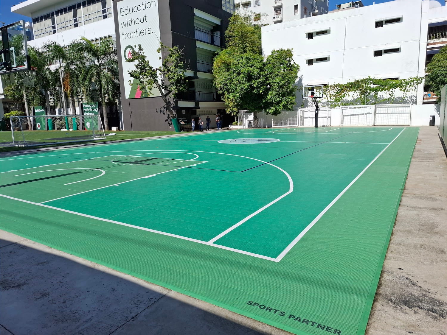 Montaj suprafata baschet Arena Systems