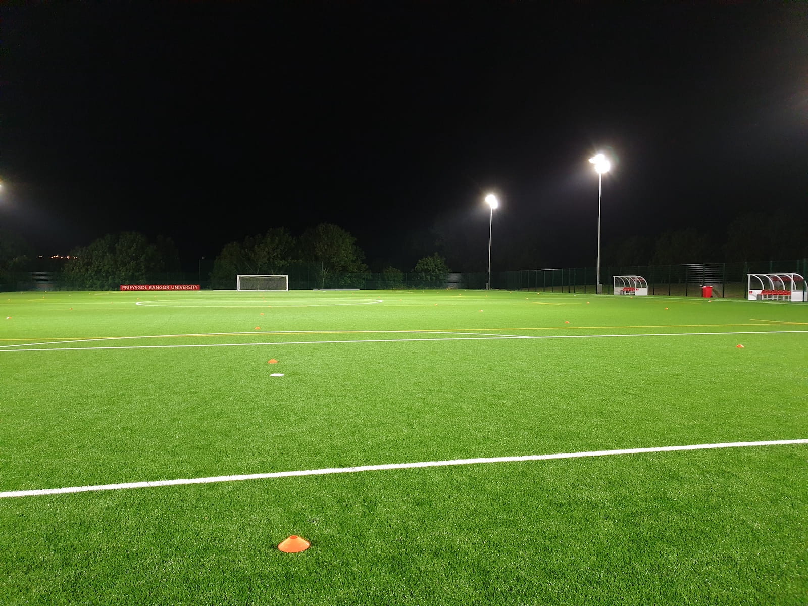 Teren fotbal iluminat LED